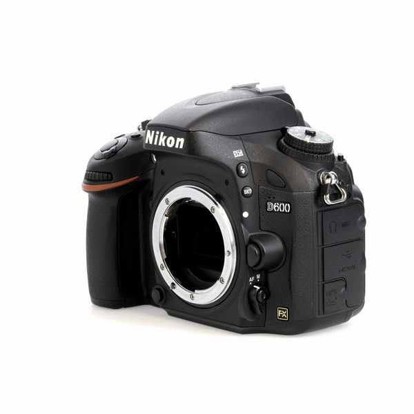 Nikon D600 full-frame DSLR camera body